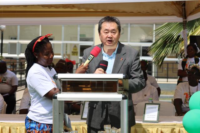 (251224) -- ACCRA, Dec. 24, 2025 (Xinhua) -- Li Yaohong, the economic and commercial counselor of the Chinese Embassy in Ghana, speaks during the celebration marking the 15th anniversary of the China-Ghana Friendship Hospital in Accra, the capital of Ghana, Dec. 23, 2025. The hospital, also known as Lekma Hospital, on Tuesday marked the 15th anniversary of its establishment here.
   TO GO WITH "China-Ghana Friendship Hospital marks 15th anniversary" (Photo by Seth/Xinhua)
