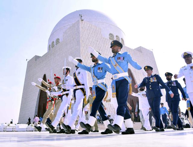 (251225) -- PAKISTAN, Dec. 25, 2025 (Xinhua) -- Security officials attend a ceremony marking the 149th birth anniversary of the founder of Pakistan Muhammad Ali Jinnah in Karachi, Pakistan on Dec. 25, 2025. Born on Dec. 25, 1876, Jinnah led a movement to get a separate homeland for the Muslims of the British-ruled Indian subcontinent in 1947. (Str/Xinhua)