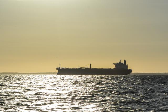 (251225) -- CARACAS, Dec. 25, 2025 (Xinhua) -- Photo taken on Dec. 23, 2025 shows an oil tanker anchored in Lake Maracaibo, in the state of Zulia, Venezuela. (Str/Xinhua)