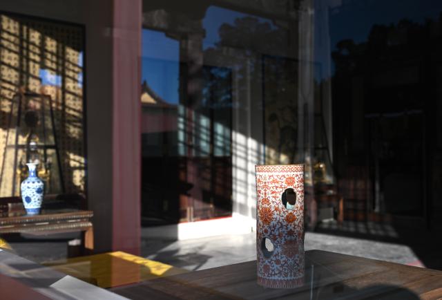 (251226) -- BEIJING, Dec. 26, 2025 (Xinhua) -- This photo taken on Dec. 25, 2025 shows an interior view of the Hall of Mental Cultivation (Yangxin dian) at the Palace Museum in Beijing, capital of China. After nearly a decade of comprehensive renovation, the Hall of Mental Cultivation reopened to the public on Friday. (Xinhua/Jin Liangkuai)