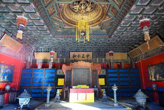 (251226) -- BEIJING, Dec. 26, 2025 (Xinhua) -- This photo taken on Dec. 25, 2025 shows an interior view of the Hall of Mental Cultivation (Yangxin dian) at the Palace Museum in Beijing, capital of China. After nearly a decade of comprehensive renovation, the Hall of Mental Cultivation reopened to the public on Friday. (Xinhua/Jin Liangkuai)