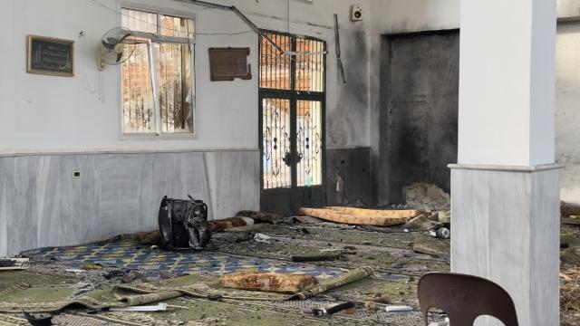 (251226) -- HOMS, Dec. 26, 2025 (Xinhua) -- This photo taken on Dec. 26, 2025 shows a view inside a mosque after an explosion in the Wadi al-Dhahab neighborhood of Homs, central Syria. At least eight people were killed and 21 others wounded after an explosion struck a mosque in the Wadi al-Dhahab neighborhood of the central Syrian city of Homs during Friday prayers, Syrian health authorities said. (Str/Xinhua)