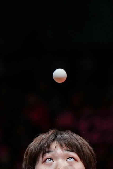 (251227) -- BEIJING, Dec. 27, 2025 (Xinhua) -- Kuai Man of Shenzhen University serves against Liu Weishan of Shanghai Longteng during the women's semifinal match between Shenzhen University and Shanghai Longteng at the 2025 China Table Tennis Club Super League Finals in Nanjing, east China's Jiangsu Province, Dec. 26, 2025. (Xinhua/Li Bo)