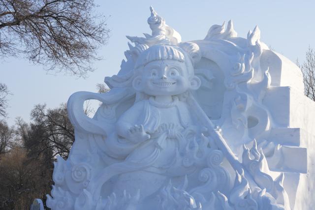 (251227) -- HARBIN, Dec. 27, 2025 (Xinhua) -- This photo taken on Dec. 26, 2025 shows a snow sculpture displayed at the venue of the 38th Sun Island International Snow Sculpture Art Expo in Harbin, northeast China's Heilongjiang Province. The 38th Sun Island International Snow Sculpture Art Expo opened here for trial on Saturday, with an exhibition area of 1.5 million square meters and a snow-using volume of 120,000 cubic meters. (Xinhua/Wang Song)