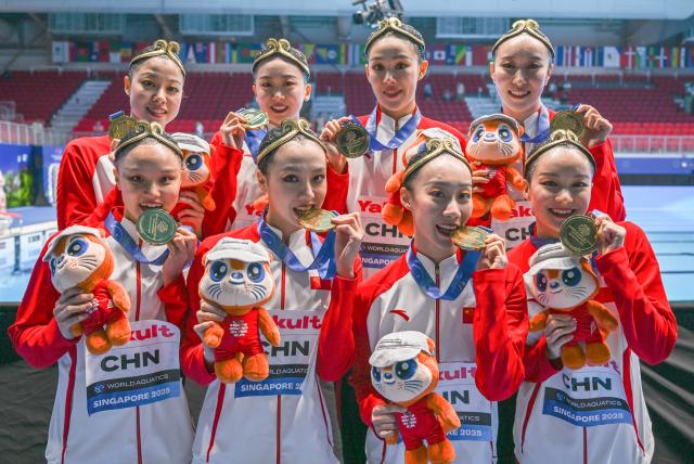 (251227) -- BEIJING, Dec. 27, 2025 (Xinhua) -- Here is Xinhua News Agency's selection of the 10 most significant pieces of Chinese sports news in 2025: At the World Aquatics Championships held in Singapore from July 11 to August 3, China claimed 15 gold, 12 silver and 10 bronze medals in artistic swimming, diving and swimming, retaining its top positions in both the gold medal table and overall medal standings.
This file photo taken on July 22, 2025 shows gold medalists team China posing after the awarding ceremony for the team technical event of artistic swimming at the World Aquatics Championships in Singapore. (Xinhua/Xia Yifang)