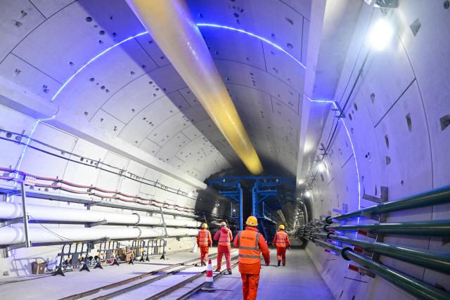 (251227) -- NANJING, Dec. 27, 2025 (Xinhua) -- This photo taken on Dec. 27, 2025 shows the construction site of Nanjing Metro Line 4 Phase II, in Nanjing, east China's Jiangsu Province. A 3,062.6-meter-long double-track tunnel of Nanjing Metro Line 4 Phase II completed tunneling on Saturday. It is the deepest cross-river metro tunnel in the Yangtze River Delta region. 
  The Nanjing Metro Line 4 Phase II, with a total length of about 10 km, has six stations. (Xinhua/Ji Chunpeng)