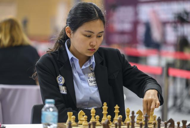 (251228) -- DOHA, Dec. 28, 2025 (Xinhua) -- Bibisara Assaubayeva of Kazakhstan competes during the women's rapid fifth round against Padmini Rout of India at the FIDE World Rapid & Blitz Championships 2025 in Doha, Qatar, on Dec. 27, 2025. (Photo by Nikku/Xinhua)