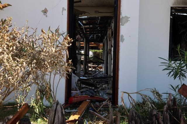 (251229) -- SA KAEW PROVINCE, Dec. 29, 2025 (Xinhua) -- This photo taken on Dec. 28, 2025 shows a damaged house in Sa Kaew province near the Thailand-Cambodia border in Thailand. Thailand and Cambodia signed a joint statement on Saturday to agree on a ceasefire from 12:00 p.m. local time.
The statement was inked by Thai Defense Minister Natthapon Nakpanich and Cambodian Deputy Prime Minister and Defense Minister Tea Seiha during the third Special General Border Committee (GBC) meeting, which was held on the Thai side of the border in Chanthaburi province. (Xinhua/Sun Weitong)