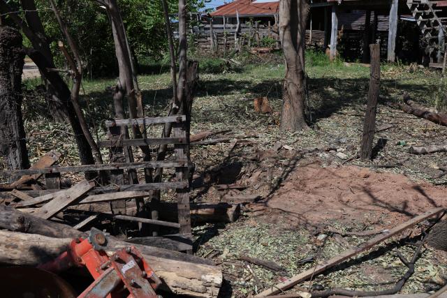 (251229) -- SA KAEW PROVINCE, Dec. 29, 2025 (Xinhua) -- This photo taken on Dec. 29, 2025 shows a crater in Sa Kaew province near the Thailand-Cambodia border in Thailand. Thailand and Cambodia signed a joint statement on Saturday to agree on a ceasefire from 12:00 p.m. local time.
The statement was inked by Thai Defense Minister Natthapon Nakpanich and Cambodian Deputy Prime Minister and Defense Minister Tea Seiha during the third Special General Border Committee (GBC) meeting, which was held on the Thai side of the border in Chanthaburi province. (Xinhua/Sun Weitong)