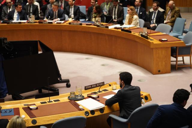 (251230) -- UNITED NATIONS, Dec. 30, 2025 (Xinhua) -- UN Security Council holds a meeting at the UN headquarters in New York, on Dec. 29, 2025. The UN Security Council on Monday unanimously adopted a resolution to extend the mandate of the UN peacekeeping force in the Golan Heights for six months, until June 30, 2026. (Xinhua/Zhang Fengguo)