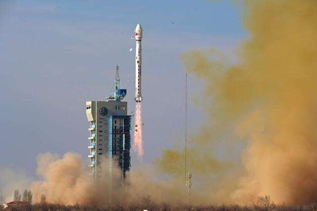 (251230) -- JIUQUAN, Dec. 30, 2025 (Xinhua) -- A Long March-4B rocket carrying the Tianhui-7 satellite blasts off from the Jiuquan Satellite Launch Center in northwest China, Dec. 30, 2025. The satellite, launched at 12:12 p.m. (Beijing time), has entered the preset orbit successfully, according to the center. It will be primarily used for tasks such as geographic mapping, land resource surveys, and scientific research. (Photo by Wang Jiangbo/Xinhua)