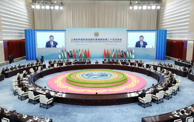 (251230) -- BEIJING, Dec. 30, 2025 (Xinhua) -- Chinese President Xi Jinping chairs the 25th Meeting of the Council of Heads of State of the Shanghai Cooperation Organization (SCO) and delivers a speech titled "Staying True to SCO Founding Mission And Ushering in a Better Future" in Tianjin, north China, Sept. 1, 2025. 1. China's head-of-state diplomacy advances cause of peace, development
   Over the past year, Chinese President Xi Jinping attended the Shanghai Cooperation Organization (SCO) Tianjin Summit, the grand gathering to commemorate the 80th anniversary of the victory in the Chinese People's War of Resistance against Japanese Aggression and the World Anti-Fascist War and the Global Leaders' Meeting on Women, among other events. He paid visits to three Southeast Asian countries, Russia and South Korea, and attended the Second China-Central Asia Summit, the 32nd APEC Economic Leaders' Meeting, a virtual BRICS Summit, and delivered a video speech to the United Nations Climate Summit.
   Xi also held in-depth talks and exchanges with leaders of various countries and international political figures, and reached out to the people of various countries through meetings, letters and other means.
   With a keen insight into the trend of the times, Xi proposed the Global Governance Initiative following the three major global initiatives, which has received a broad response and support from the international community, making significant contributions to the noble cause of peace and development for humanity. (Xinhua/Ding Haitao)