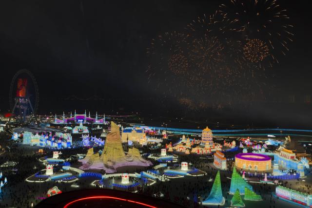 (260101) -- HARBIN, Jan. 1, 2026 (Xinhua) -- An aerial drone photo shows a firework show staged at the Harbin Ice-Snow World in Harbin, northeast China's Heilongjiang Province, Dec. 31, 2025.
  Many scenic spots in the "Ice City" Harbin was illuminated Wednesday night, drawing tourists to celebrate the New Year. (Xinhua/Zhang Tao)