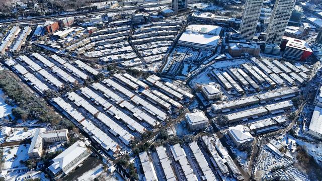 (260101) -- ISTANBUL, Jan. 1, 2026 (Xinhua) -- An aerial drone photo taken on Jan. 1, 2026 shows the view after a snowfall in Istanbul, Türkiye. (Xinhua/Liu Lei)