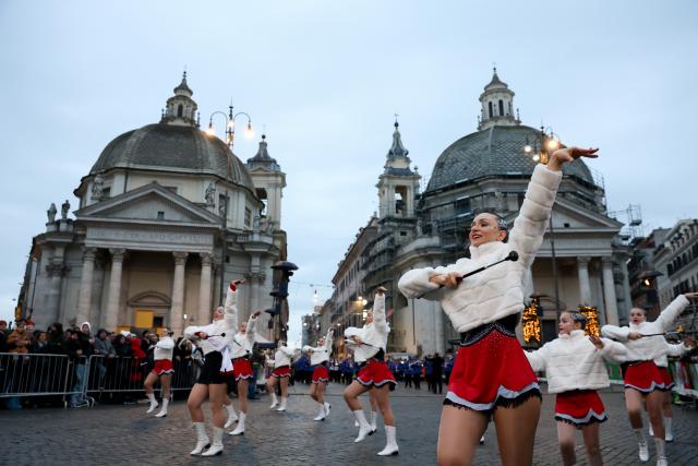 (260102) -- ROME, Jan. 2, 2026 (Xinhua) -- Performers march during the new year parade in Rome, Italy, Jan. 1, 2026. (Xinhua/Li Jing)