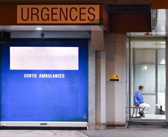 (260102) -- CRANS-MONTANA, Jan. 2, 2026 (Xinhua) -- This photo taken on Jan. 2, 2026 shows an exterior view of Lausanne University Hospital (CHUV) in Lausanne, Switzerland. Around 40 people were killed and more than 110 others injured after a fire broke out at a bar in the Crans-Montana ski resort in Valais Canton in southwestern Switzerland, local police said on Thursday. (Xinhua/Lian Yi)