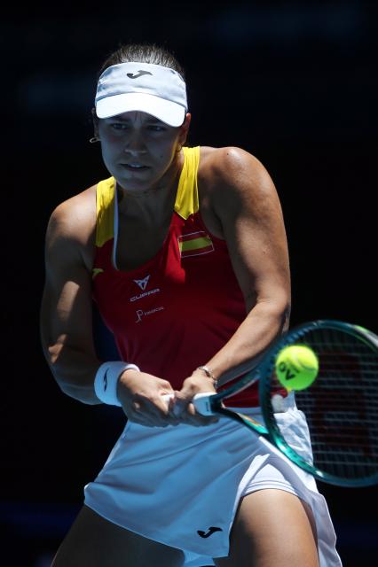 (260102) -- PERTH, Jan. 2, 2026 (Xinhua) -- Jessica Bouzas Maneiro of Spain hits a return during the women's singles match against Solana Sierra of Argentina in the Group A round robin match between Spain and Argentina at the 2026 United Cup tennis tournament in Perth, Australia, Jan. 2, 2026. (Photo by Zhou Dan/Xinhua)