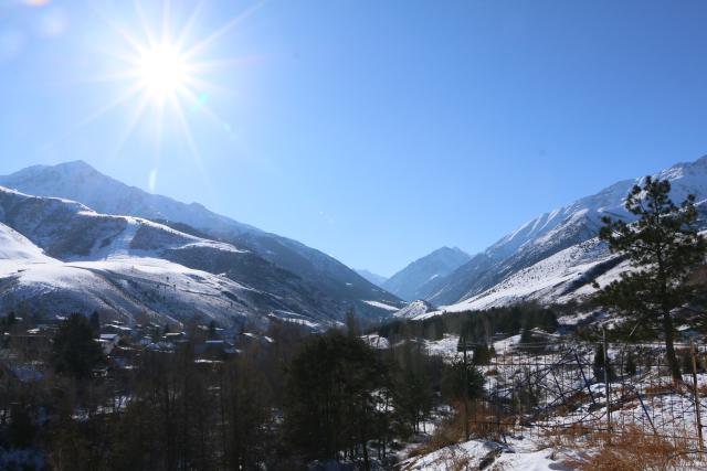 (260102) -- BISHKEK, Jan. 2, 2026 (Xinhua) -- Photo taken on Jan. 2, 2026 shows the scenery in the Ala-Archa National Park, some 30 kilometers away from Bishkek, Kyrgyzstan. (Photo by Liu Xiaowan/Xinhua)