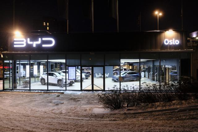 (260102) -- OSLO, Jan. 2, 2026 (Xinhua) -- This photo taken on Jan. 2, 2026 shows a dealership of Chinese automaker BYD in Oslo, the capital of Norway. Chinese car brands continued to gain ground in the Norwegian new car market in 2025, accounting for 13.7 percent of all newly-registered passenger cars, according to new data released Friday. (Photo by Chen Yaqin/Xinhua)