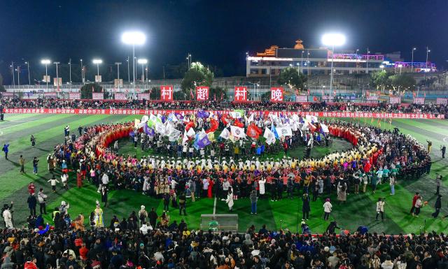 (260103) -- BEIJING, Jan. 3, 2026 (Xinhua) -- This photo taken on Jan. 2, 2026 shows the opening ceremony of 2026 China's Village Super League (VSL), dubbed "CunChao" in Rongjiang, southwest China's Guizhou Province. (Xinhua/Yang Wenbin)