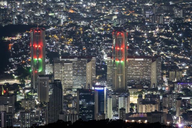 (260103) -- BEIJING, Jan. 3, 2026 (Xinhua) -- This file photo taken on Dec. 8, 2025 shows the city of Caracas, capital of Venezuela. U.S. officials confirmed strikes against Venezuela, Fox News reported. (Xinhua/Li Muzi)