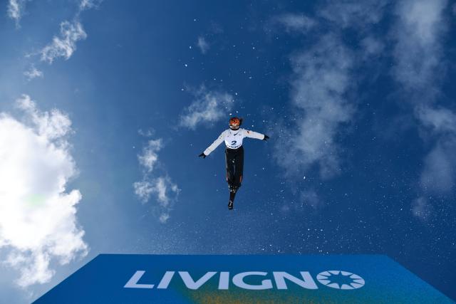 (260104) -- BEIJING, Jan. 4, 2025 (Xinhua) -- China's Xu Mengtao attends a practice session for the 2024-2025 FIS Freestyle Ski World Cup at the Livigno Aerials & Moguls Park, in Livigno, Italy, March 11, 2025. (Xinhua/Li Jing)