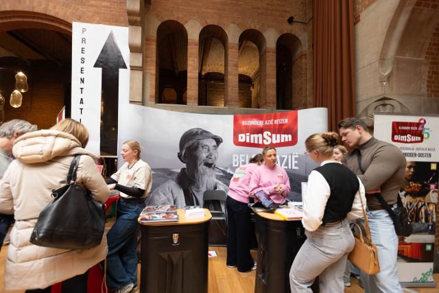(260105) -- AMSTERDAM, Jan. 5, 2026 (Xinhua) -- People visit the Amsterdam Fair for Adventure, Luxury and Cultural Tours in Amsterdam, the Netherlands, Jan. 4, 2026. (Photo by Sylvia Lederer/Xinhua)