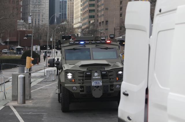 (260106) -- BEIJING, Jan. 6, 2026 (Xinhua) -- A vehicle carrying Venezuelan president Nicolas Maduro departs a courthouse in New York, the United States, Jan. 5, 2026.
  Venezuelan President Nicolas Maduro on Monday pleaded not guilty to all U.S. charges during his first court appearance in New York. (Xinhua/Zhang Fengguo)
