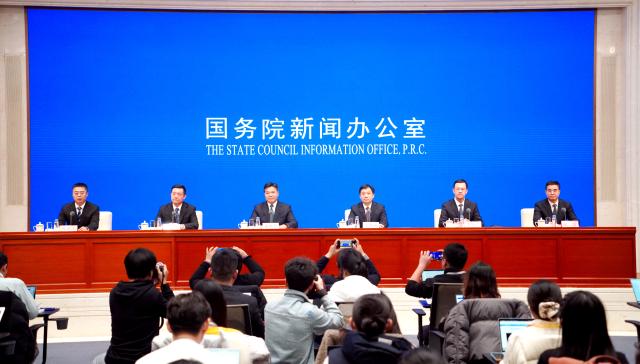 (260106) -- BEIJING, Jan. 6, 2026 (Xinhua) -- The State Council Information Office (SCIO) holds a press conference on promoting green consumption in Beijing, capital of China, Jan. 6, 2026. (Xinhua/Pan Xu)