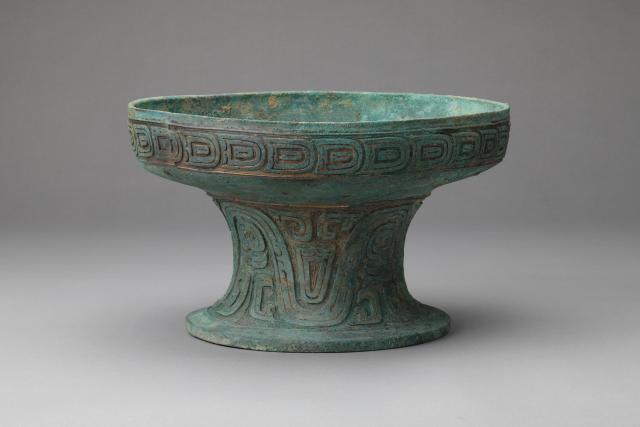 (260107) -- FUPING, Jan. 7, 2026 (Xinhua) -- This undated file photo shows a bronzeware unearthed from the Changchun Ruins in Fuping County, Weinan City of northwest China's Shaanxi Province. A cluster of 31 tombs dating back nearly 3,000 years was discovered in northwest China's Shaanxi Province, providing evidence for the study of political and social development of that period, said archaeologists on Tuesday.
   TO GO WITH "Ancient tomb cluster discovered in northwest China" (Shaanxi Academy of Archaeology/Handout via Xinhua)