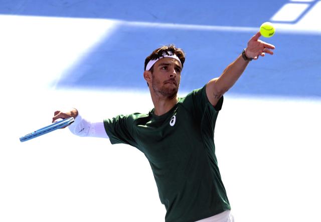 (260107) -- HONG KONG, Jan. 7, 2026 (Xinhua) -- Lorenzo Musetti competes during the men's singles 2nd round match between Tomas Martin Etcheverry of Argentina and Lorenzo Musetti of Italy at the ATP Hong Kong Open tennis tournament in Hong Kong, China, Jan. 7, 2026. (Xinhua/Lo Ping Fai)