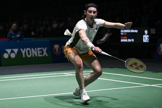 (260107) -- KUALA LUMPUR, Jan. 7, 2026 (Xinhua) -- Kirsty Gilmour of Scotland hits a return during the women's singles round of 32 match against Wang Zhiyi of China at the Malaysia Open 2026 badminton tournament in Kuala Lumpur, Malaysia, Jan. 7, 2026. (Xinhua/Cheng Yiheng)