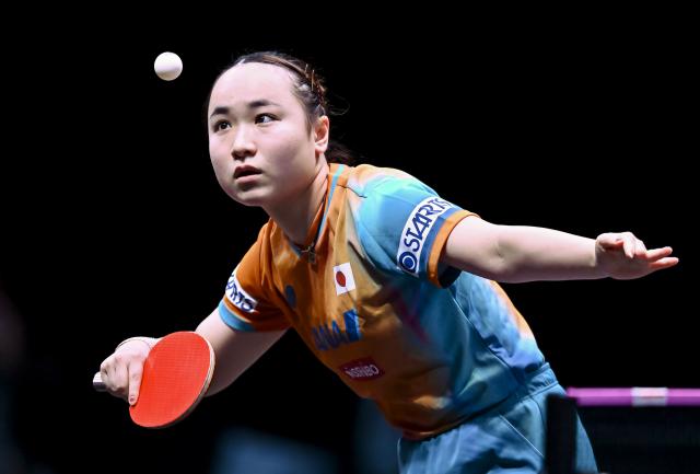 (260108) -- DOHA, Jan. 8, 2026 (Xinhua) -- Ito Mima of Japan serves during the women's singles Round of 32 match against Nagasaki Miyu of Japan at the WTT Champions Doha 2026 in Doha, Qatar, on Jan. 7, 2026. (Photo by Nikku/Xinhua)