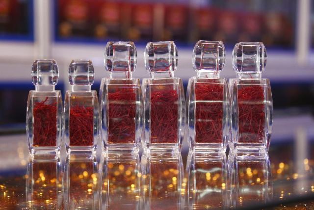 (260108) -- KABUL, Jan. 8, 2026 (Xinhua) -- This photo taken on Jan. 8, 2026 shows saffron threads in vials at a shop in Kabul, Afghanistan. Afghanistan has exported 38 tons of saffron in 2025, generating more than 67.5 million U.S. dollars in revenue, with 95 percent of the premium spice produced in western Herat province, the country's saffron growers union announced on Wednesday.
TO GO WITH "Afghanistan exports 38 tons of saffron worth 67 mln USD in 2025 " (Photo by Saifurahman Safi/Xinhua)