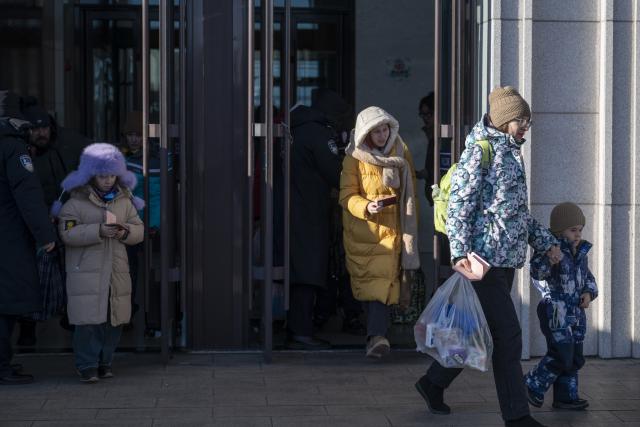(260108) -- HARBIN, Jan. 8, 2026 (Xinhua) -- Passengers are seen at a joint inspection hall of the Suifenhe highway port, in Suifenhe City, northeast China's Heilongjiang Province, on Jan. 8, 2026.
  China announced on Sept. 2, 2025 a one-year trial of a 30-day visa-free policy for Russian nationals holding ordinary passports, which took effect on Sept. 15, 2025, while Russian President Vladimir Putin signed a decree on Dec. 1, 2025 allowing Chinese nationals to enter Russia visa-free for tourism or business purposes for a period not exceeding 30 days until Sept. 14, 2026. 
  Upon the mutual visa exemption implementation, cross-border tourism has thrived between China and Russia. Statistics show that from Jan. 1 to Jan. 7 of 2026, the number of foreign tourists entering and leaving Suifenhe port reached 10,007, registering an increase of 83 percent year on year. (Xinhua/Zhang Tao)