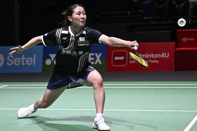 (260108) -- KUALA LUMPUR, Jan. 8, 2026 (Xinhua) -- Lin Hsiang Ti of Chinese Taipei hits a return during the women's singles round of 16 match against Wang Zhiyi of China at the Malaysia Open 2026 badminton tournament in Kuala Lumpur, Malaysia, Jan. 8, 2026. (Xinhua/Cheng Yiheng)