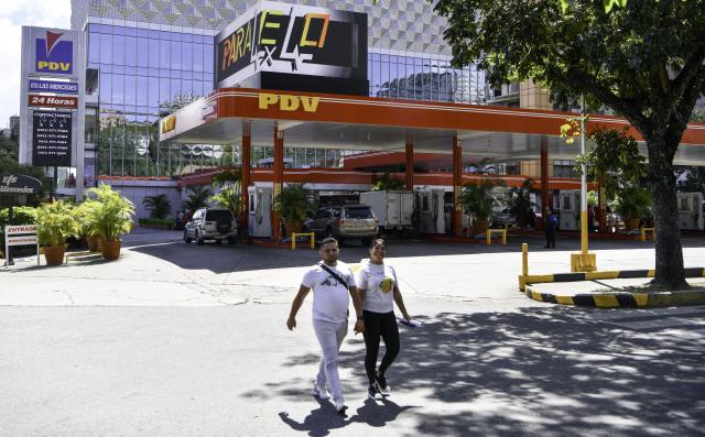 (260108) -- CARACAS, Jan. 8, 2026 (Xinhua) -- A gas station belonging to the Petroleums of Venezuela, S.A., is pictured in Caracas, Venezuela, Jan. 8, 2026. (Xinhua/Ding Hongfa)
