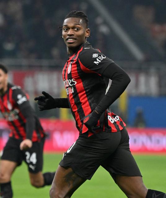 (260109) -- MILAN, Jan. 9, 2026 (Xinhua) -- AC Milan's Rafael Leao celebrates his goal during a Serie A football match between AC Milan and Genoa in Milan, Italy, Jan.8, 2026. (Photo by Alberto Lingria/Xinhua)