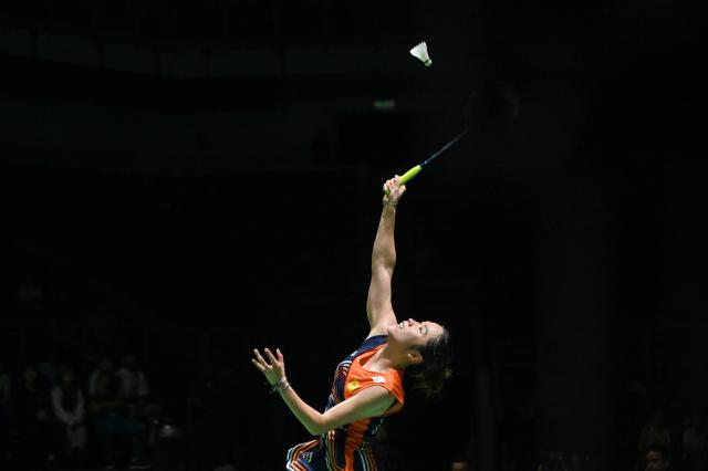 (260109) -- KUALA LUMPUR, Jan. 9, 2026 (Xinhua) -- Ratchanok Intanon of Thailand hits a return during the women's singles quarterfinal match against Chen Yufei of China at the Malaysia Open 2026 badminton tournament in Kuala Lumpur, Malaysia, Jan. 9, 2026. (Photo by Chong Voon Chung/Xinhua)