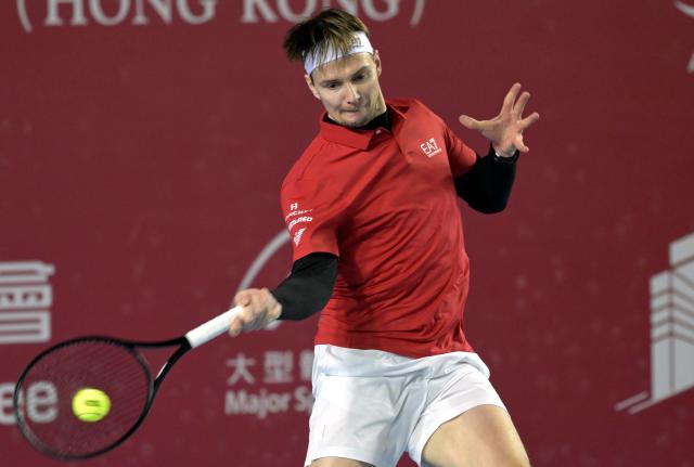(260109) -- HONG KONG, Jan. 9, 2026 (Xinhua) -- Alexander Bublik competes during the men's singles quarterfinal between Shang Juncheng of China and Alexander Bublik of Kazakhstan at the ATP Hong Kong Open tennis tournament in Hong Kong, China, Jan. 9, 2026. (Xinhua/Lo Ping Fai)
