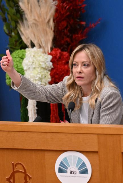 (260109) -- ROMA, Jan. 9, 2026 (Xinhua) -- Italian Prime Minister Giorgia Meloni reacts at a press conference in Rome, Italy, Jan. 9, 2026. (Photo by Alberto Lingria/Xinhua)