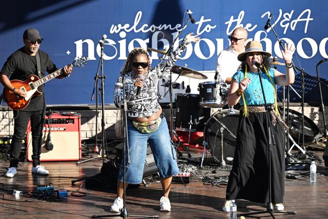 (260110) -- CAPE TOWN, Jan. 10, 2026 (Xinhua) -- A band performs during the Cape Town Jazzathon held at the V&A Waterfront in Cape Town, South Africa, Jan. 9, 2026. The annual Cape Town Jazzathon, an iconic music festival dating back to 1997 in South Africa, kicked off here on Friday. (Photo by Xabiso Mkhabela/Xinhua)