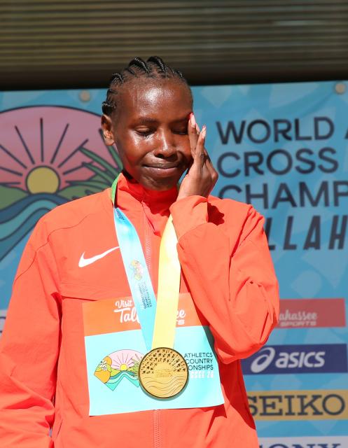 (260111) -- TALLAHASSEE, Jan. 11, 2026 (Xinhua) -- Gold medalist Kenya's Agnes Jebet Ngetich reacts during the awarding ceremony for the Senior Women's Race at the World Athletics Cross Country Championships 2026 in Tallahassee, Florida, the United States, on Jan. 10, 2026. (Xinhua/Zhang Fengguo)