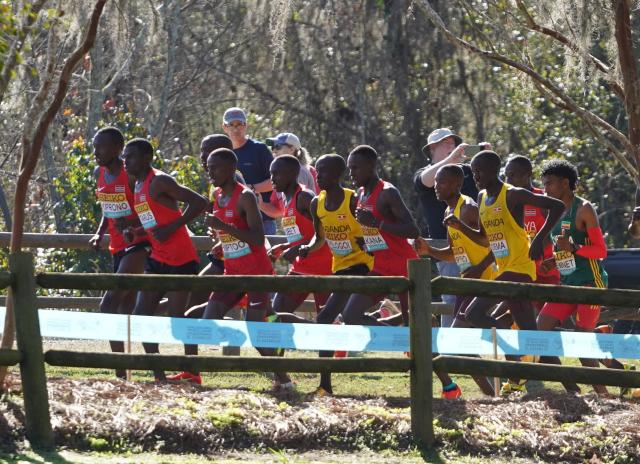 (260111) -- TALLAHASSEE, Jan. 11, 2026 (Xinhua) -- Athletes compete during the U20 Men's Race at the World Athletics Cross Country Championships 2026 in Tallahassee, Florida, the United States, on Jan. 10, 2026. (Xinhua/Zhang Fengguo)