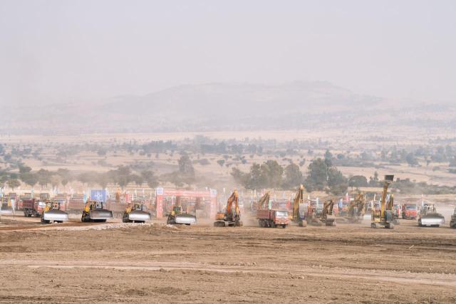 (260111) -- OROMIA, Jan. 11, 2026 (Xinhua) -- This photo taken on Jan. 10, 2026 shows the construction site of the Bishoftu International Airport, near Bishoftu town in the Oromia regional state of Ethiopia, on Jan. 10, 2026. Ethiopian Prime Minister Abiy Ahmed on Saturday officially launched the construction of the Bishoftu International Airport, which is expected to become Africa's largest aviation hub upon completion.
   TO GO WITH "Ethiopia launches construction of Africa's largest airport" (Ethiopian Airlines Group/Handout via Xinhua)