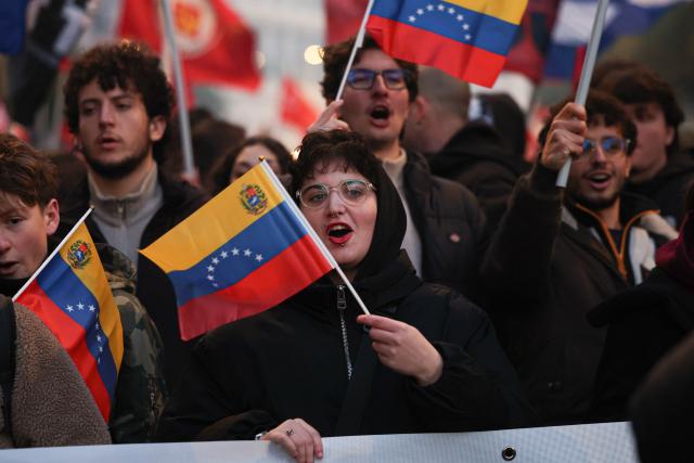 (260111) -- ROME, Jan. 11, 2026 (Xinhua) -- People attend a protest condemning U.S. attack on Venezuela in Rome, Italy, Jan. 10, 2026. (Xinhua/Li Jing)