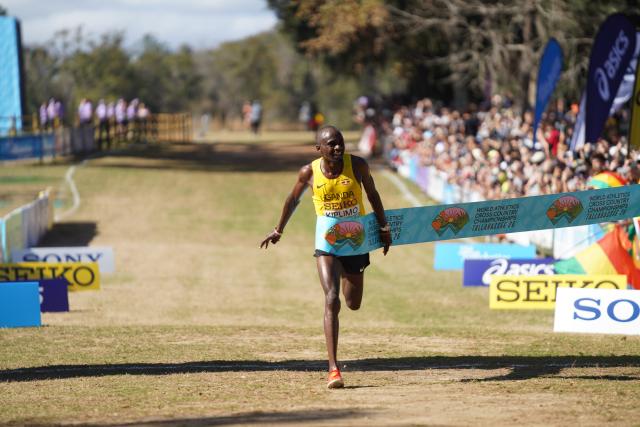 (260111) -- TALLAHASSEE, Jan. 11, 2026 (Xinhua) -- Uganda's Jacob Kiplimo crosses the finish line to win the Senior Men's Race at the World Athletics Cross Country Championships 2026 in Tallahassee, Florida, the United States, on Jan. 10, 2026. (Xinhua/Zhang Fengguo)