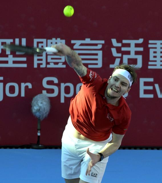 (260111) -- HONG KONG, Jan. 11, 2026 (Xinhua) -- Alexander Bublik serves during the men's singles final between Alexander Bublik of Kazakhstan and Lorenzo Musetti of Italy at the ATP Hong Kong Open tennis tournament in Hong Kong, China, Jan. 11, 2026. (Xinhua/Lo Ping Fai)