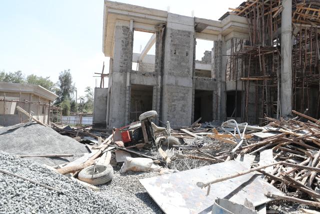 (260111) -- NAIROBI, Jan. 11, 2026 (Xinhua) -- This photo taken on Jan. 11, 2026 shows the site of a collapsed building in Karen, Nairobi, capital of Kenya. Two people were dead and some others injured after a building collapsed here on Saturday. (Photo by Henry Naminde/Xinhua)
