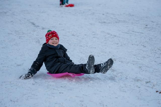 (260112) -- PRAGUE, Jan. 12, 2026 (Xinhua) -- A boy plays on a sledding hill in Prague, the Czech Republic, Jan. 11, 2026. (Photo by Dana Kesnerova/Xinhua)